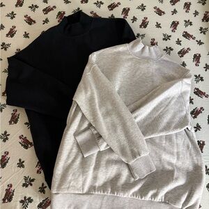 Forever 21 Women's Black and Gray Turtleneck Sweaters